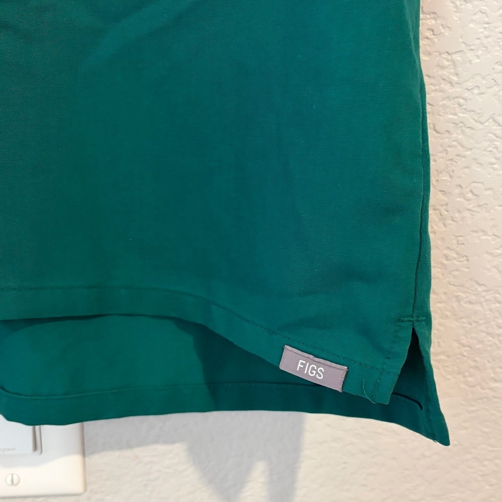 FIGS Technical Collection Scrub Polo Shirt Teal Green MEDIUM - Picture 3 of 6